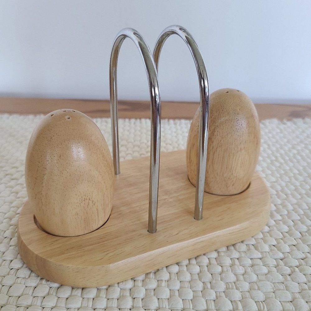NWOT Metal and Solid Wood Egg-Shaped Salt And Pepper Shakers With Napkin Holder - Picture 3 of 12